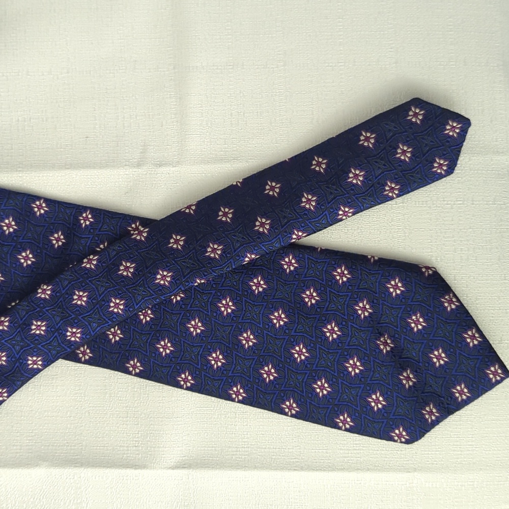 Robert Talbott Blue and Pink Patterned Tie